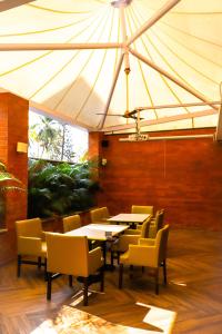 Posezení v ubytování Hotel The Sea View, Mangalore