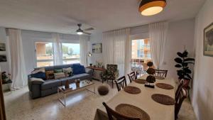 Posedenie v ubytovaní V60 Apartamento 3 habitciones con vistas al mar