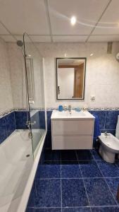 Kúpeľňa v ubytovaní V60 Apartamento 3 habitciones con vistas al mar + 10 fotografií