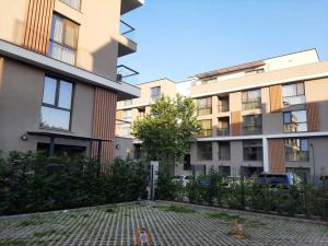 einen Innenhof in einem Apartmenthaus in der Unterkunft Апартамент Deluxe 6 in Sweti Konstantin