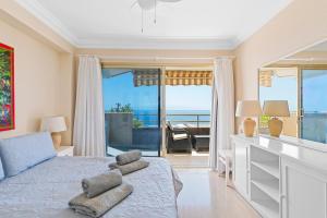 Ένα ή περισσότερα κρεβάτια σε δωμάτιο στο Spacious apart with large terrace,5 min beach
