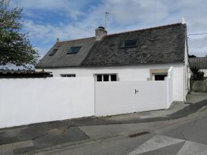 Photo de la galerie de l'établissement Maison centre bourg, 6 pers, 5 minutes de la plage, à Plomeur