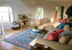 ヘルストンにあるHistoric school roomのギャラリーの写真 +16枚の写真