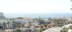 una vista aerea di una città e dell'oceano di Luxury Playa Honda, Ocean View Wifi Free a Playa de las Americas