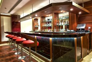 Lounge atau bar di The Golden Plaza Hotel