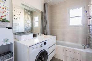 Zdjęcie z galerii obiektu Plein centre ville Biscarrosse bourg appartement 2 chambres dans résidence w mieście Biscarrosse