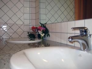 Koupelna v ubytování B&B Le Fresie