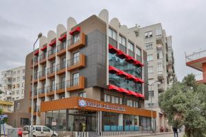 d'un hôtel avec un bâtiment dans l'établissement Wolf Of The City Hotel & Spa, à Antalya
