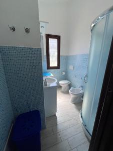 ห้องน้ำของ Sa domu nosta è un appartamento.