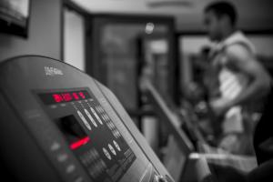 Fitness centrum a/nebo fitness zařízení v ubytování Pasabey Hotel