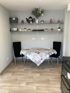 Fotografie z fotogalerie ubytování Junes cosy apartment v destinaci Mayo