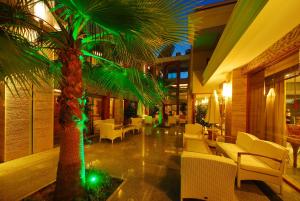 Posezení v ubytování Pasabey Hotel