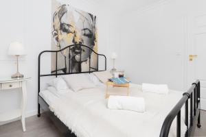 Posteľ alebo postele v izbe v ubytovaní Gdynia Nasypowa Apartments with Parking by Noclegi Renters