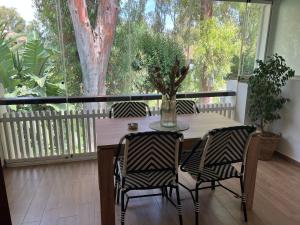 Balkón alebo terasa v ubytovaní HORTENSIA Suite Puerto Banus