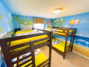 Voodi või voodid majutusasutuse Beautiful Brand New 5 Bed With Pool And Spa 2481 Villa toas