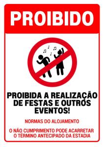 a sign with a prohibition sign for violators in a restricted area at Alojamento local Família Coelho in Quinta do Conde +36 photos