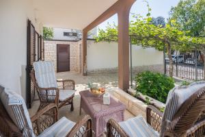 Ein Balkon oder eine Terrasse in der Unterkunft Apartment Kazalac Green Oasis