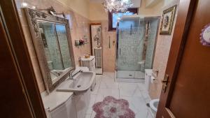 Foto dalla galleria di Casina Della Nonna appartamento esclusivo con Parcheggio e Terrazza a Lariano