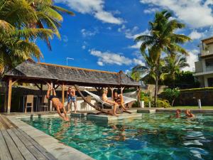 Kolam renang di atau di dekat Cape Point Seafront Suites & Penthouse by LOV