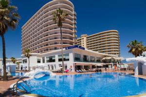 Bazén v ubytovaní Ibersol Torremolinos Beach alebo v jeho blízkosti