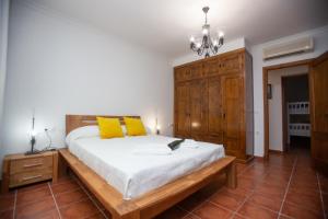 Postel nebo postele na pokoji v ubytování Villa las Raices + 22 fotografií