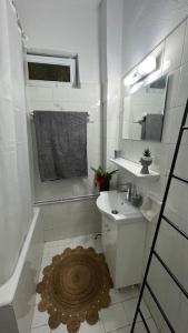 A bathroom at Akis apartment
