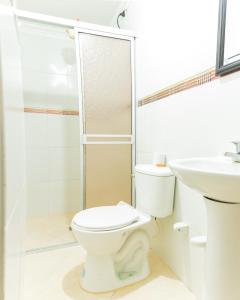 Ένα μπάνιο στο HOTEL FUENTE DE ORO