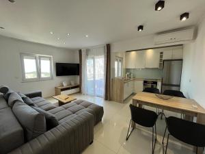 Kuhinja ili čajna kuhinja u objektu Apartments Pivac