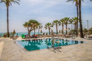 Bazén v ubytování Ocean House Bloque 3 Planta 1 By IVI Real Estate nebo v jeho okolí
