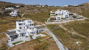 an aerial view of a white house on a hill at Jardin Mikri Vigla in Mikri Vigla