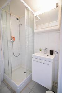 Ein Badezimmer in der Unterkunft Studio fonctionnel Lyon-Vaise-Saint Didier