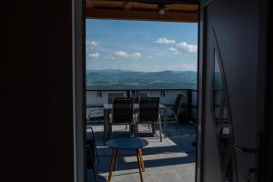 Nespecifikovaný výhled na hory nebo výhled na hory při pohledu z apartmánu