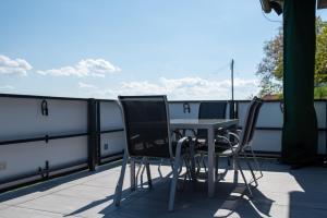Balkón nebo terasa v ubytování Apartmaji Gračner