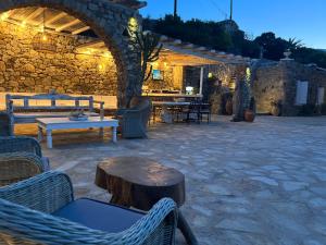 Patio nebo venkovní prostory v ubytování Navy Blue Suites
