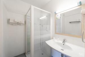 Hotel First Rodez Rodez Precos Atualizados 21