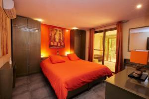 Postel nebo postele na pokoji v ubytování La Villa ANSALY + 37 fotografií