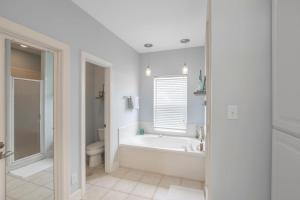 Vannituba majutusasutuses Blue Laguna by Vacation Homes Collection