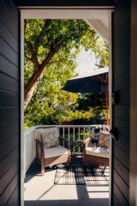 Μπαλκόνι ή βεράντα στο The Matriarch Suites- Downtown Ashland, OR