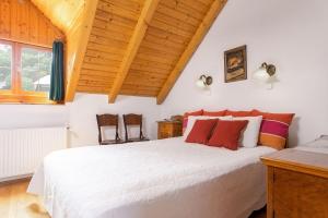 Postel nebo postele na pokoji v ubytování Füge ház + 11 fotografií