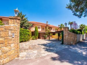 Budova, kde se vila nachází