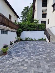 Budynek, w którym mieści się apartament