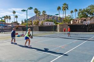 Tennis ja/või seinatennis majutusasutuses Scottsdale Camelback Resort või selle läheduses