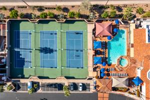 Bassein majutusasutuses Scottsdale Camelback Resort või selle lähedal