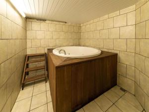 Φωτογραφία από το άλμπουμ του Villa in Ardennes with Sauna and Jacuzzi σε Grandhan +32 φωτογραφίες