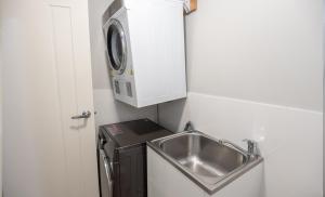 Kuchyň nebo kuchyňský kout v ubytování Cardiff Executive Apartments