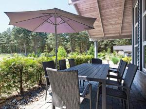 Fotografie z fotogalerie ubytování 8 person holiday home in Rødby v destinaci Rødbyhavn