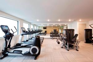 Fitness centrum a/nebo fitness zařízení v ubytování Element Harrison-Newark