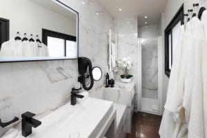 Un baño de Maison Thérèse by Panorama Locations - SPA privatif