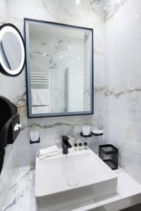 Imagen de la galería de Maison Thérèse by Panorama Locations - SPA privatif, en Carcassonne