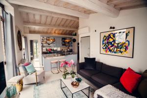 Posedenie v ubytovaní Borgo 69 Villas & Suites